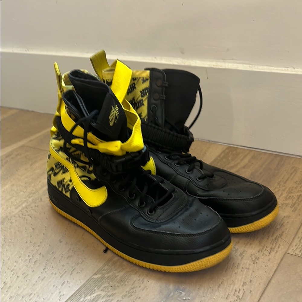 Nike SF Air Force 1 High Top